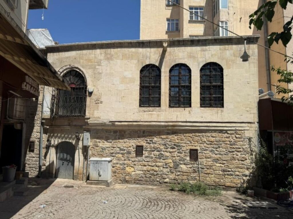 Maarif Evi Restorasyonu ve Meydan Düzenlemesi